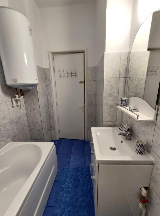 Apartament Marra *